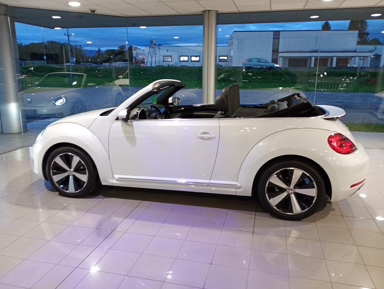 Volkswagen New Beetle Cabrio 1.6 TDI Design