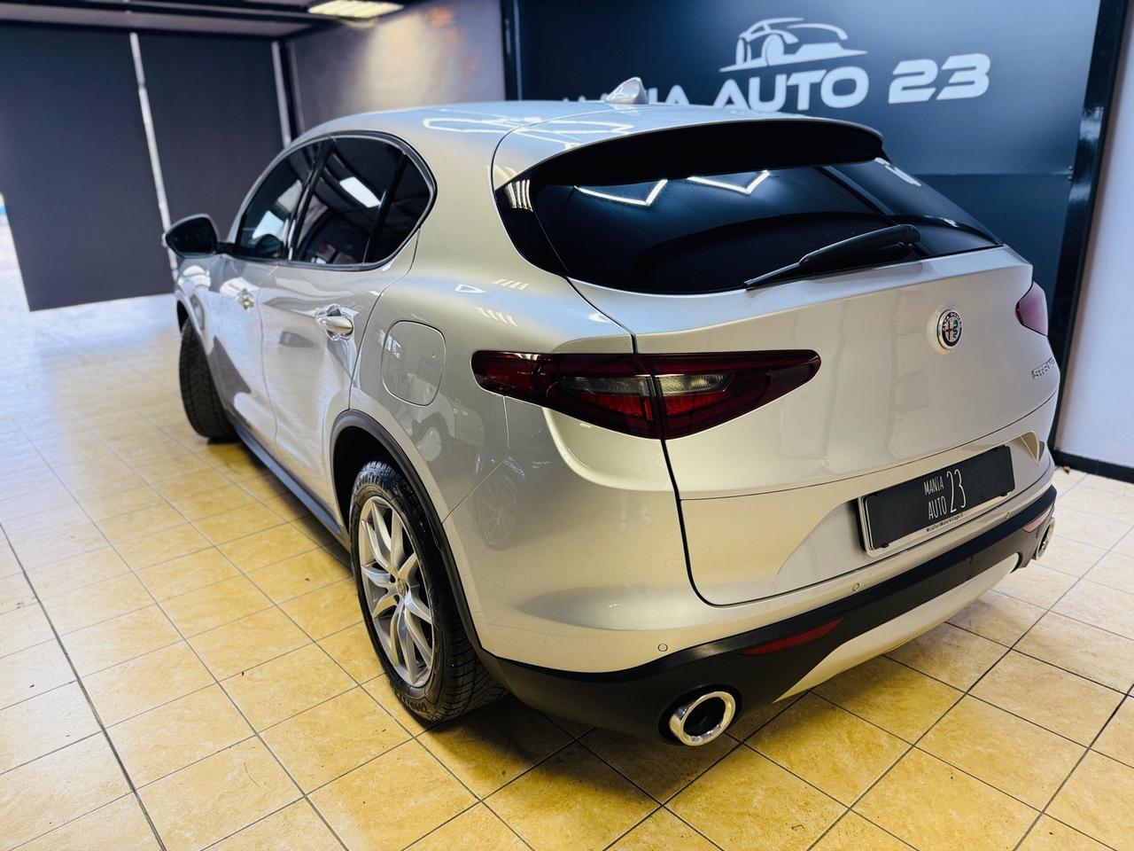 Alfa Romeo Stelvio 2.2 Turbodiesel 160 CV AT8 RWD RED PASSION*