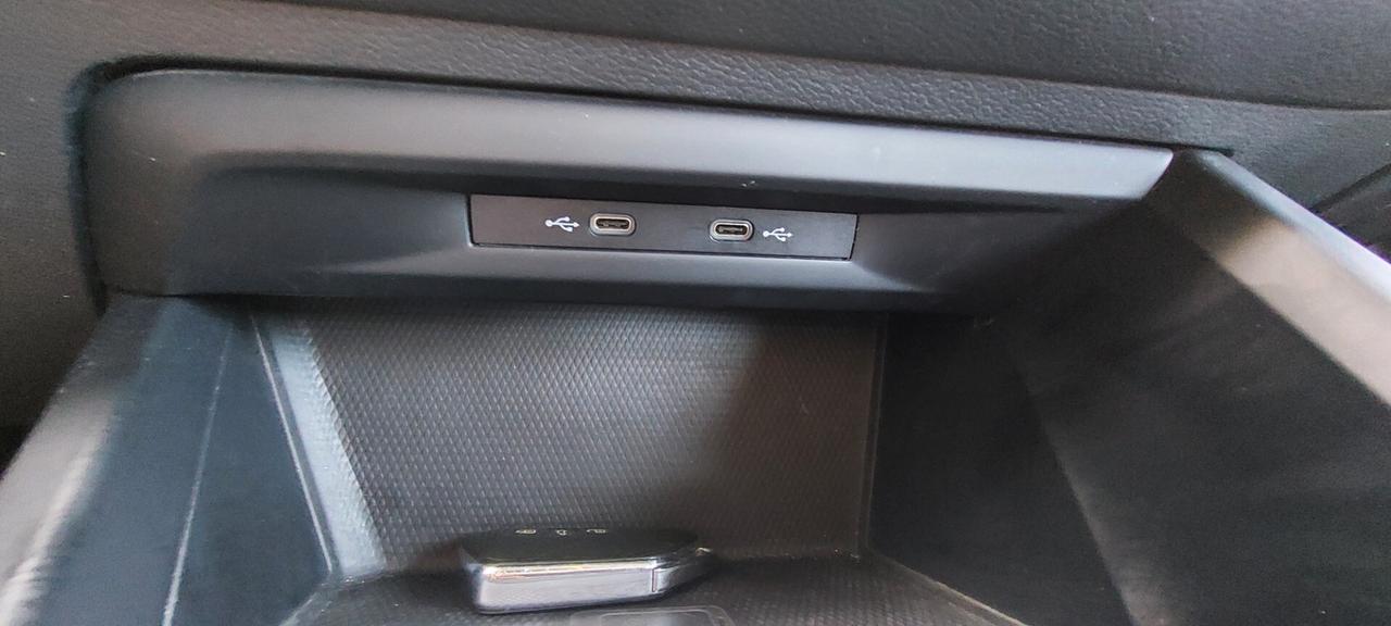 GOLF 8 DSG 2,0 DIESEL 115 CV STRAFULL NAVI LEGA TELEFONO CRUISE CAMBIO AUTOMATICO NUOVA