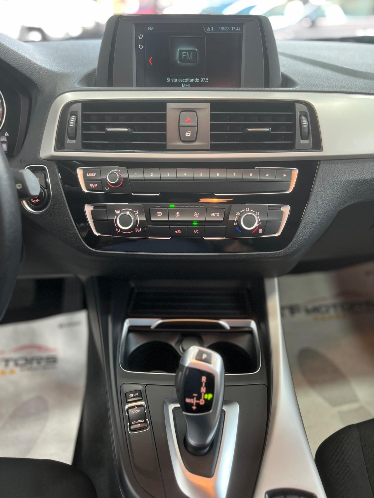 Bmw serie 1 116d SOLO 64.000KM - 2019