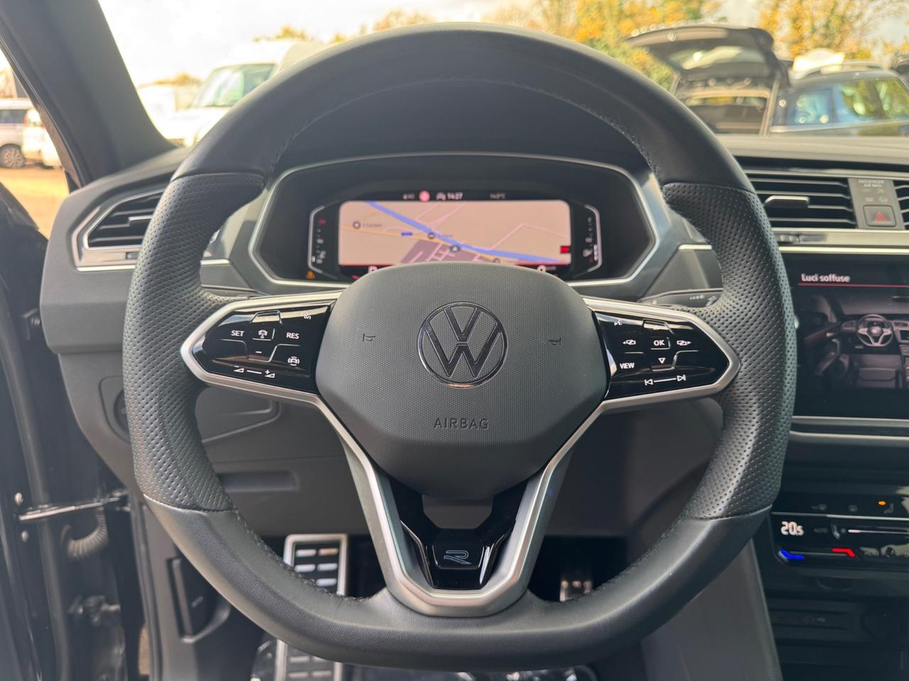 Volkswagen Tiguan 2.0 TDI 150 CV SRC DSG R-Line FULL SERVICE