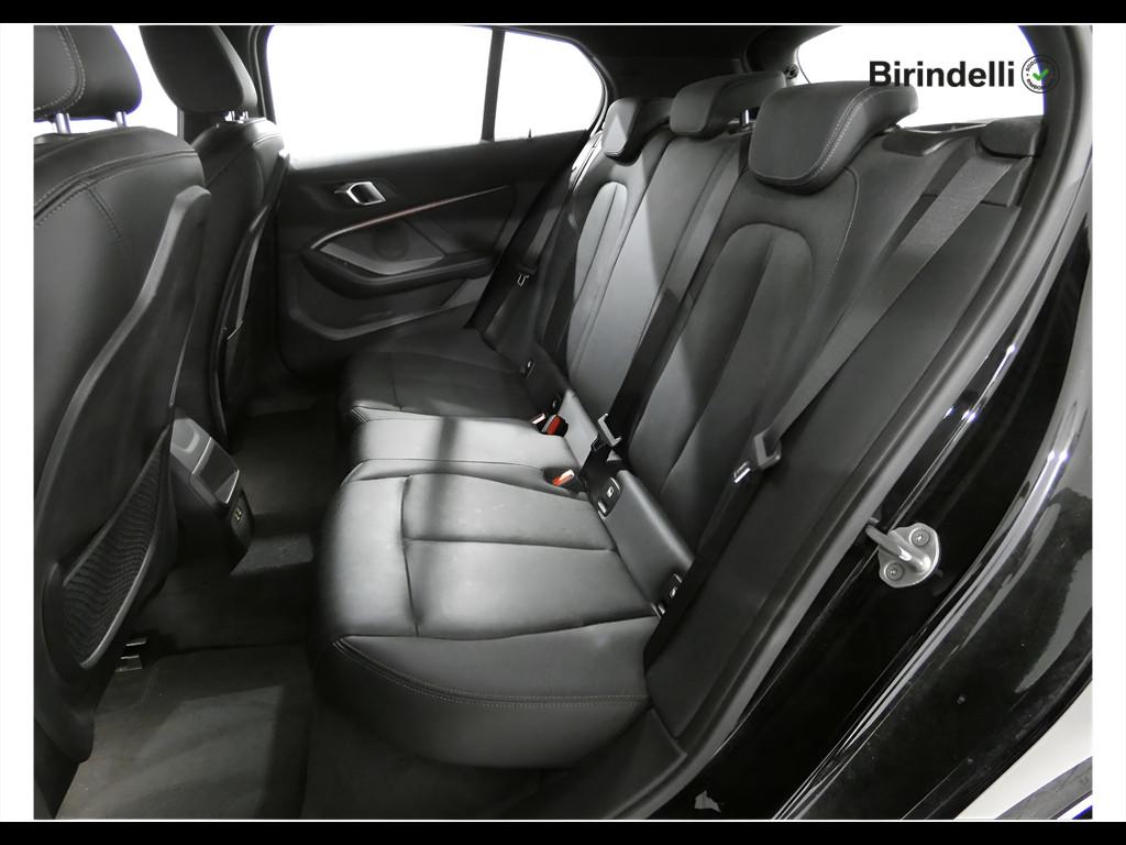 BMW Serie 1 (F40) - 118d 5p. Msport