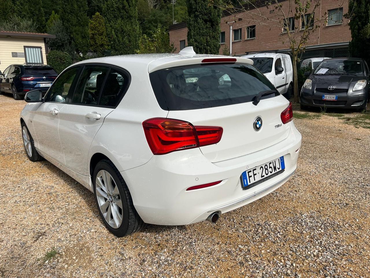 Bmw 118 118d 5p. Urban