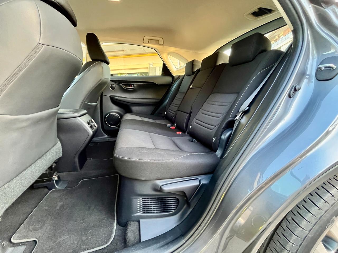 Lexus NX 300h Hybrid 4WD Business