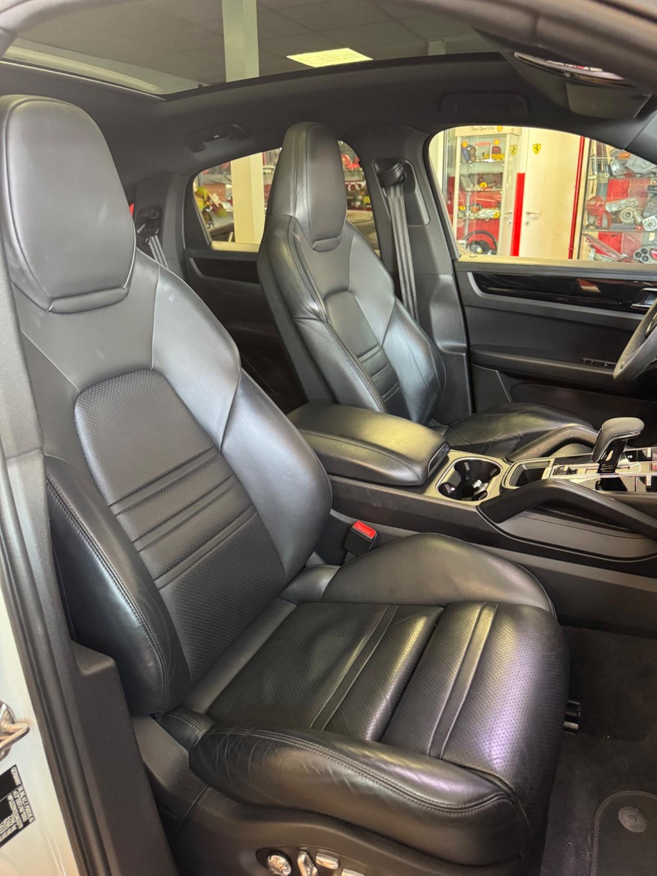 Porsche Cayenne Coupe 3.0 V6 PERMUTE