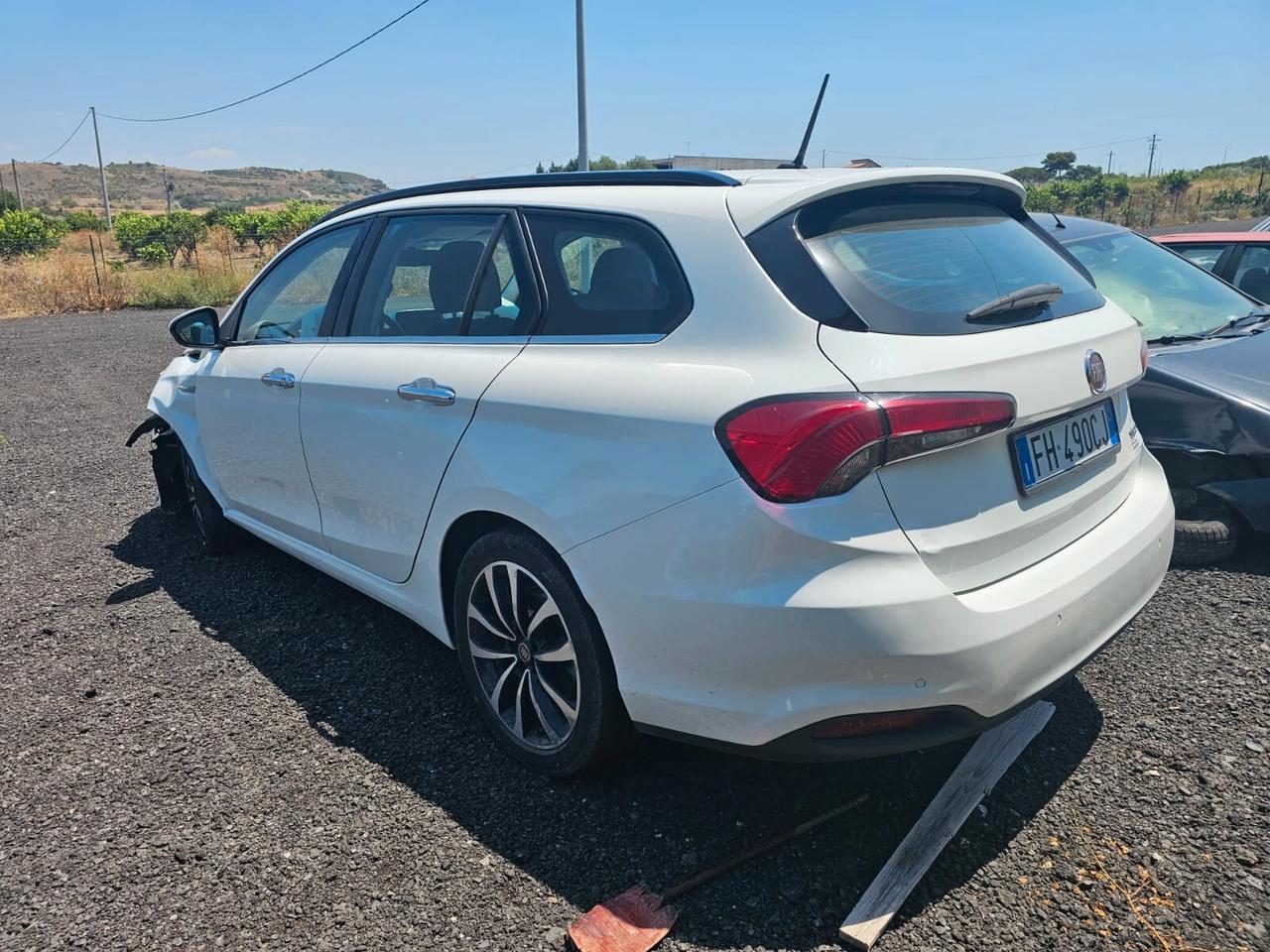 FIAT TIPO 1.6 MJT LOUNGE INCIDENTATA