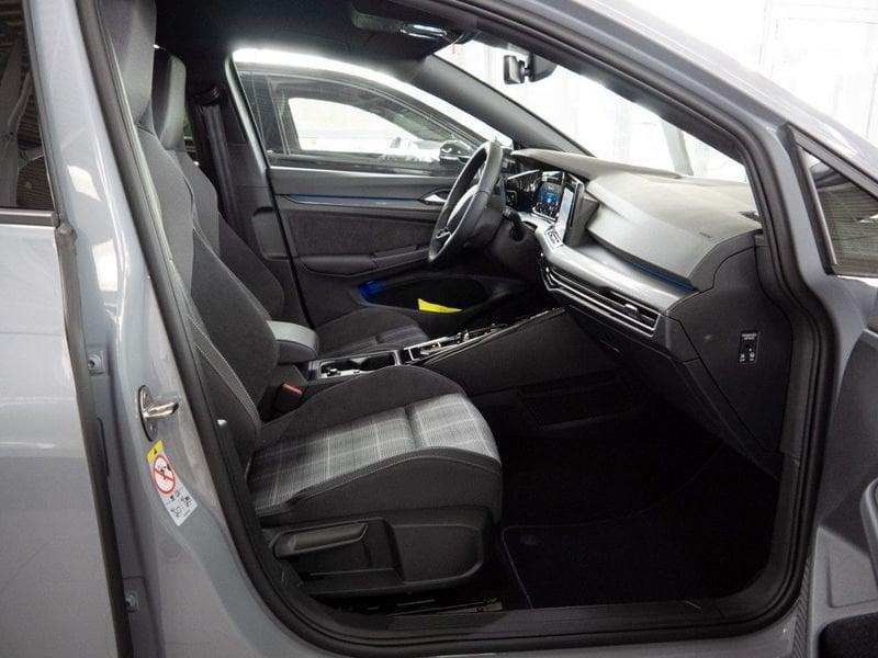 Volkswagen Golf 2.0 TDI GTD DSG LED MATRIX CAMERA 18"