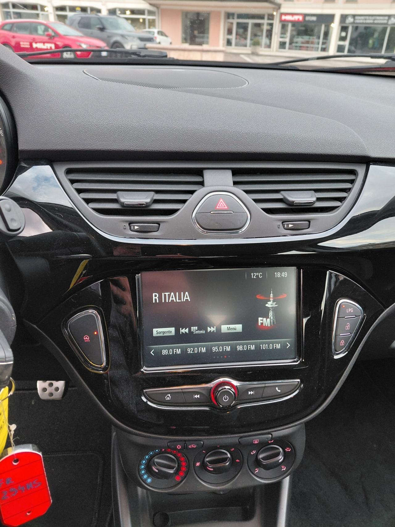Opel Corsa 1.4 90CV GPL Tech 5 porte Innovation