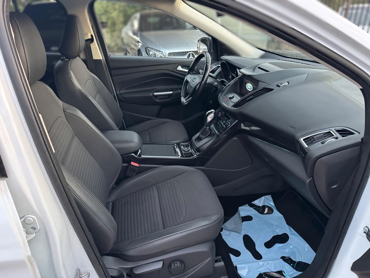 Ford Kuga 1.5 TDCI 120 CV S&S 2WD Powershift Titanium