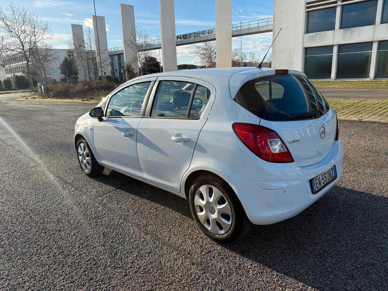 Opel Corsa 1.2 85CV 5 porte GPL-TECH Edition