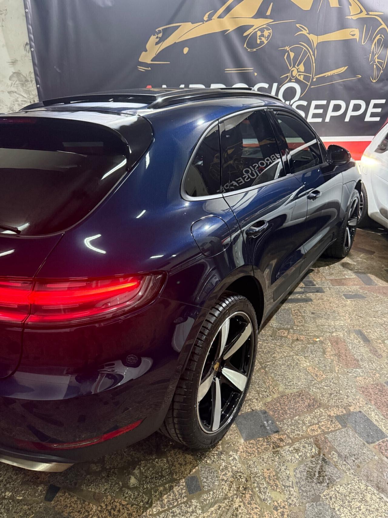 Porsche Macan 2.0 245 Cv Strafull