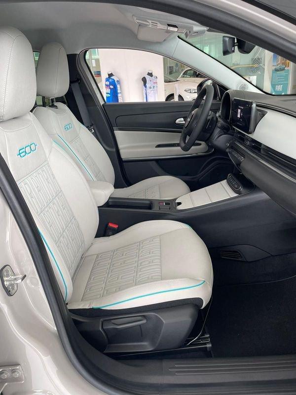 FIAT 600 Hybrid 110 CV DCT MHEV La Prima - Pronta consegna