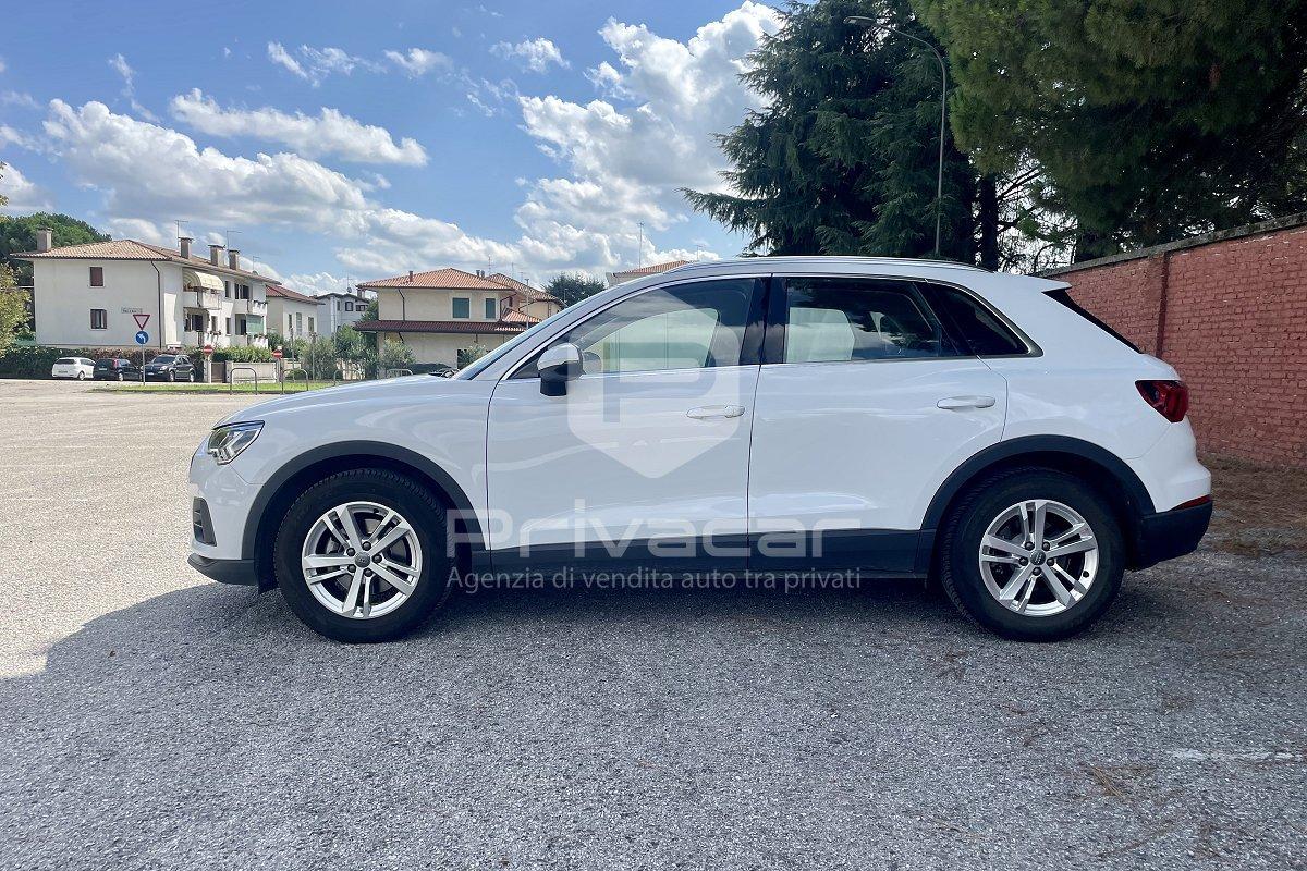 AUDI Q3 35 TFSI S tronic Business