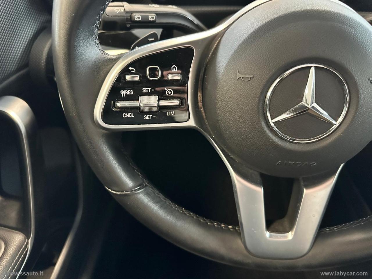 MERCEDES-BENZ A 180 d Automatic Premium