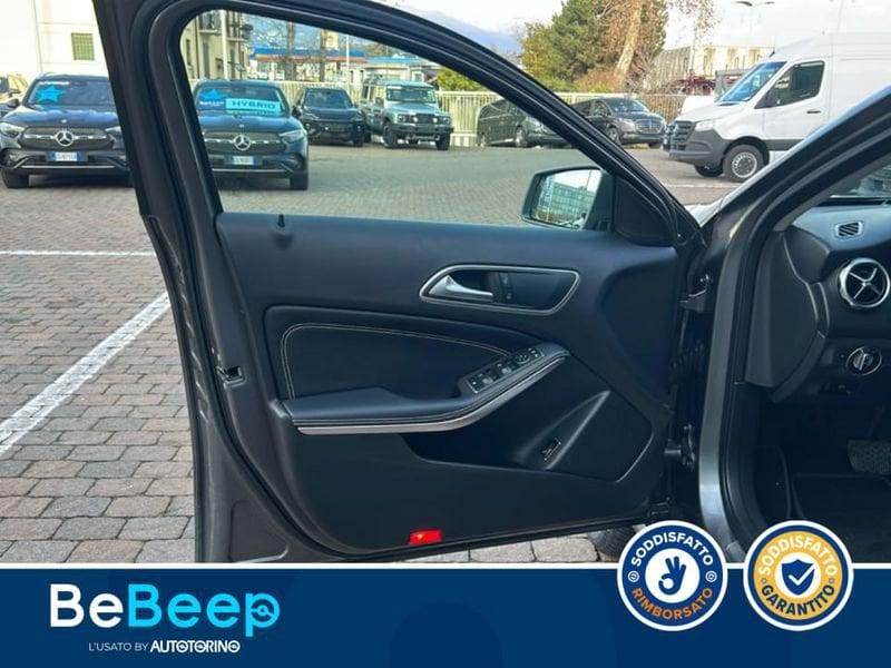 Mercedes-Benz GLA 180 SPORT AUTO