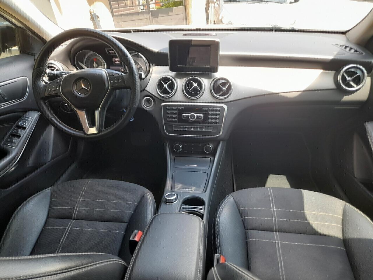Mercedes-benz GLA 180 d Automatic Premium
