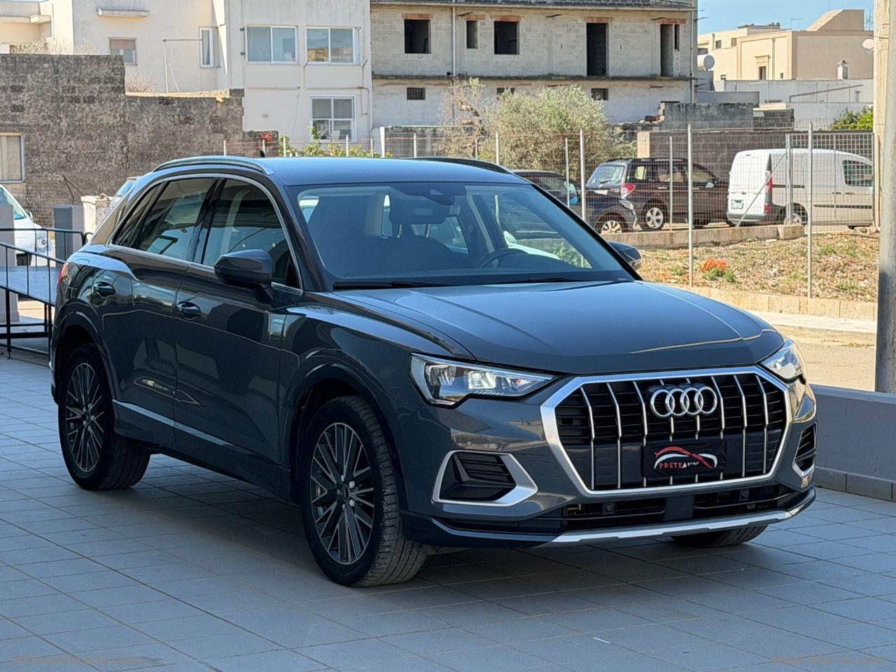 AUDI Q3 35 TDI S tronic Business Advanced