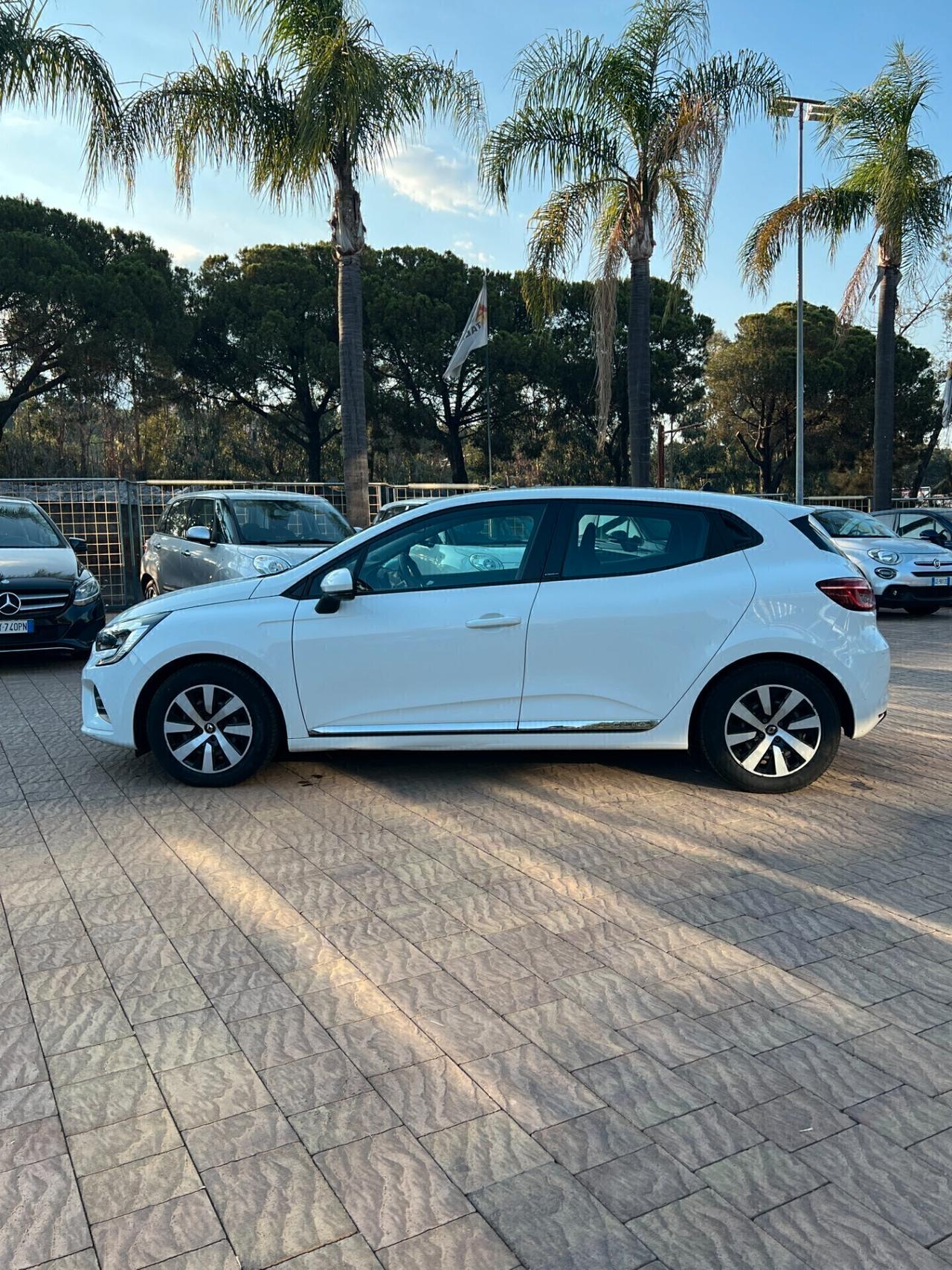 Renault Clio Hybrid E-Tech 140 CV 5 porte Intens