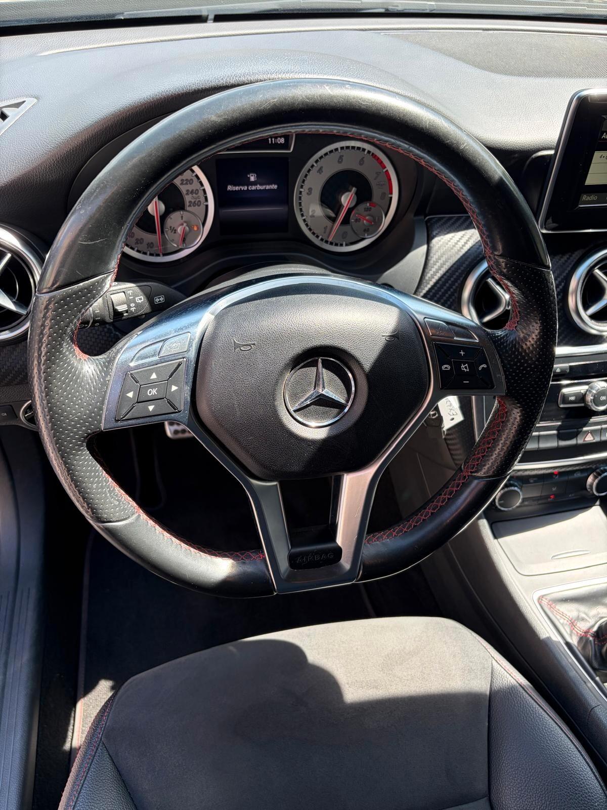 MERCEDES CLASSE A 180 PREMIUM "OK NEOPATENTATI"