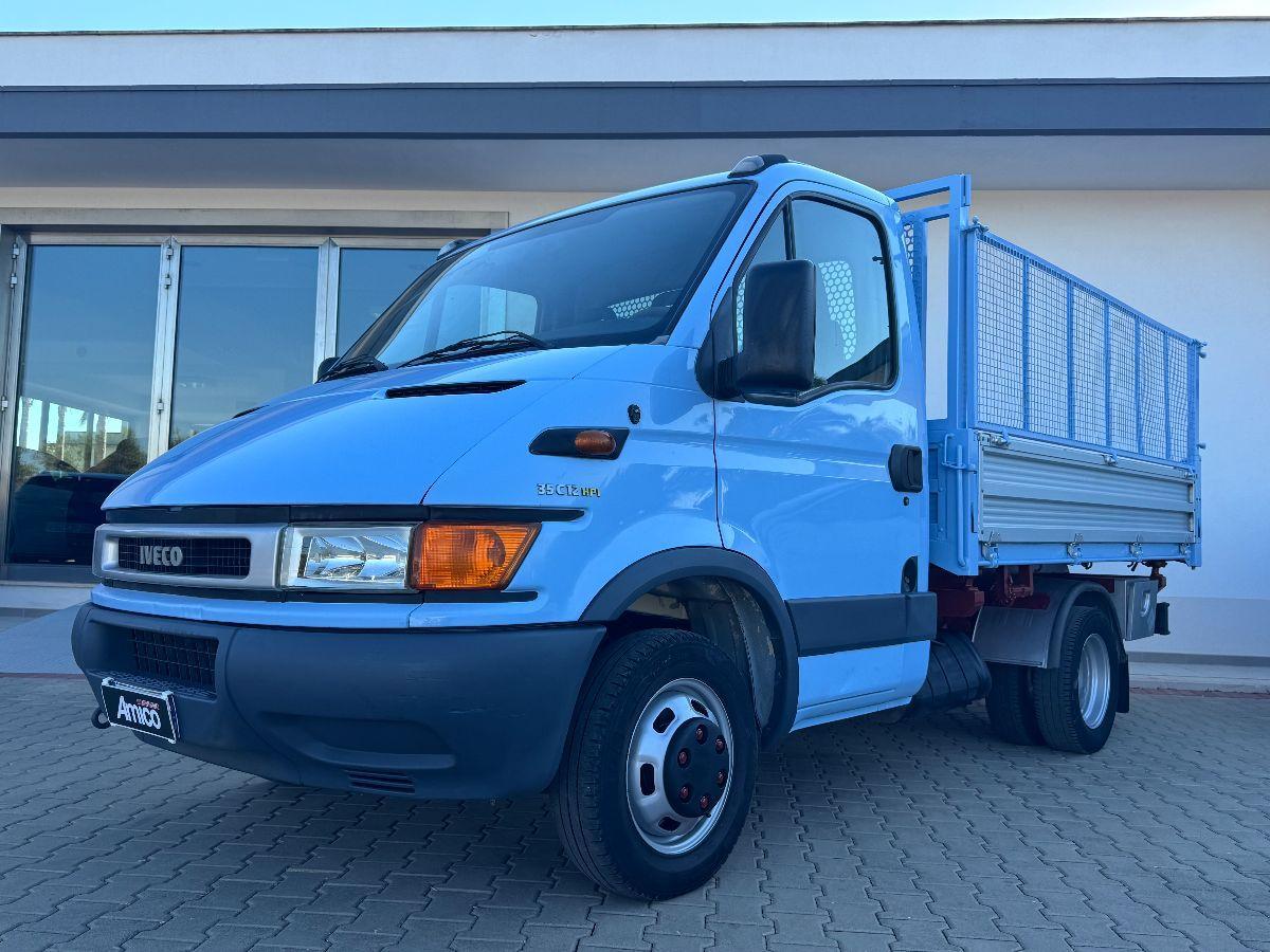 IVECO Daily 35C12 Ribaltabile Trilaterale Giardinaggio