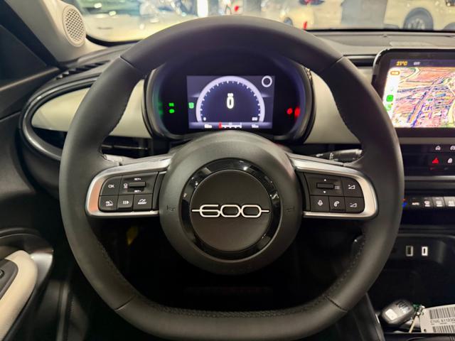 FIAT 600 KM0 LA PRIMA 100CV+CARPLAY WI-FI+18''+RCAM+2PDC