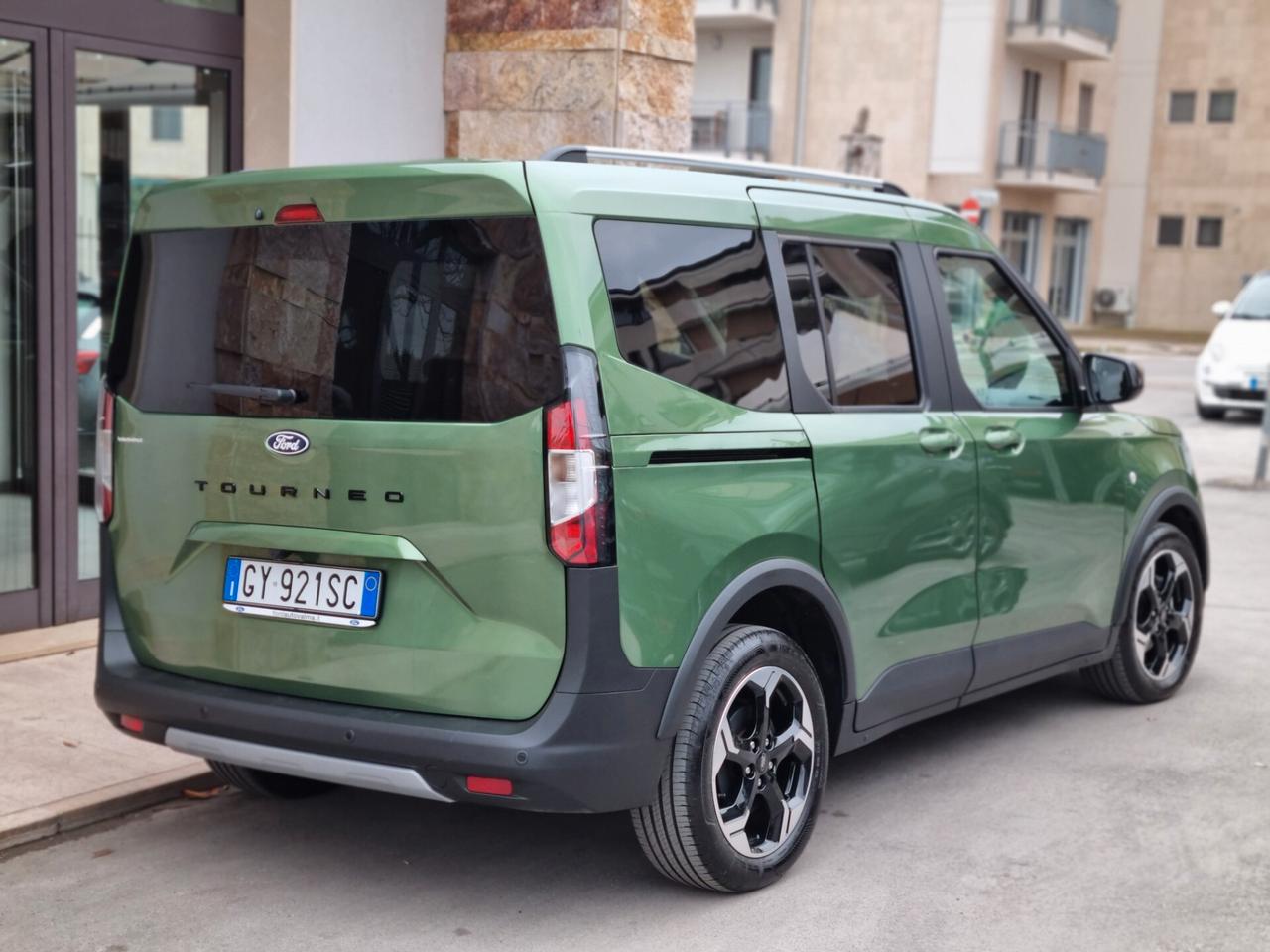 Ford Tourneo Courier 1.0 Autocarro prezzo + IVA