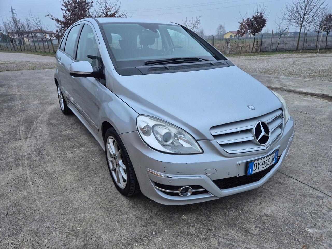 Mercedes-benz B 170 AUTOMATIC neopatentati