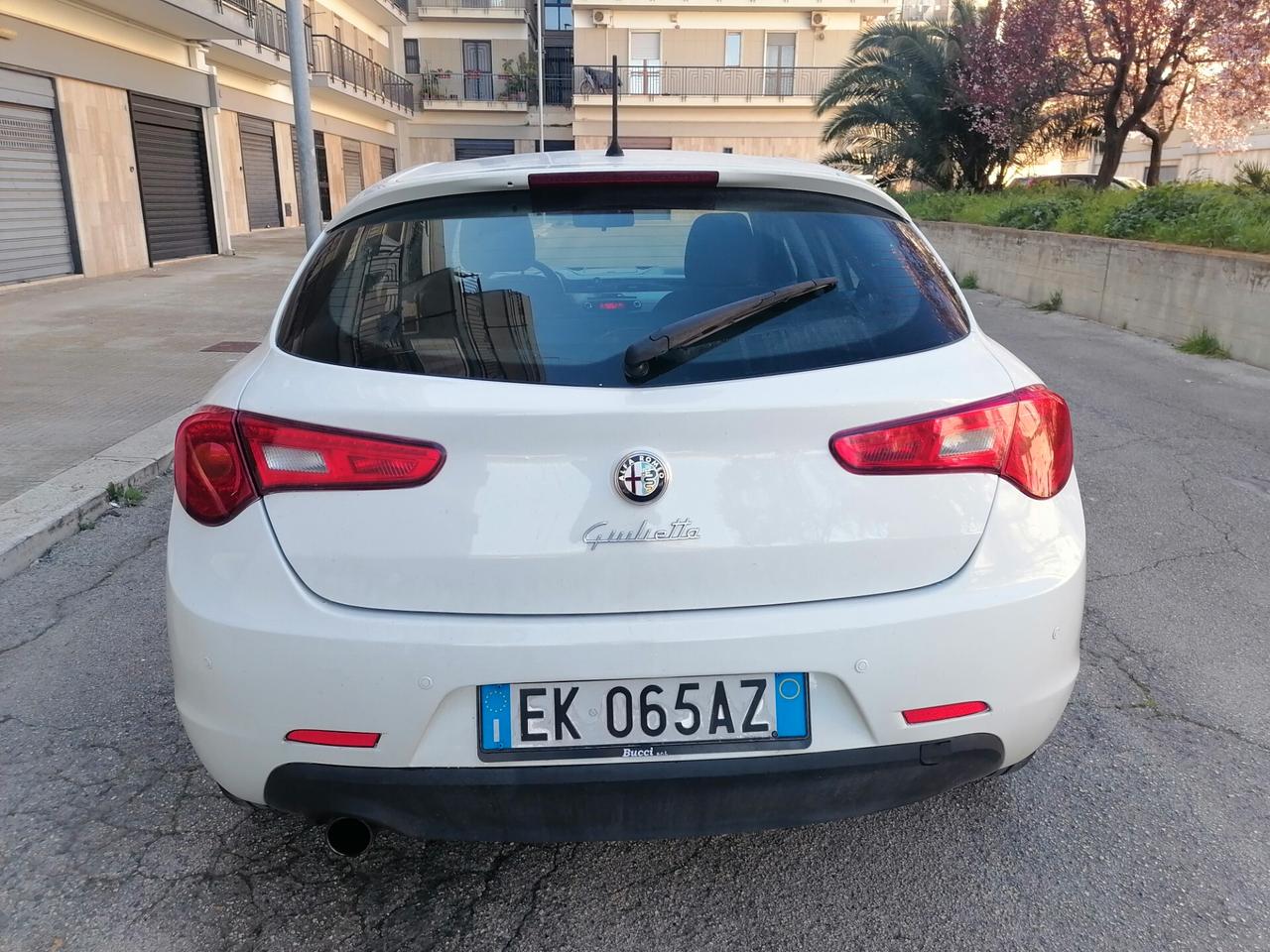 Alfa Romeo Giulietta 1.6 JTDm-2 105 CV Distinctive