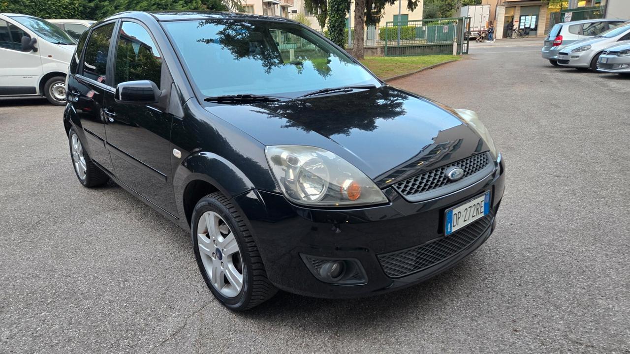 Ford Fiesta 1.4 TDCi 5p. Ghia