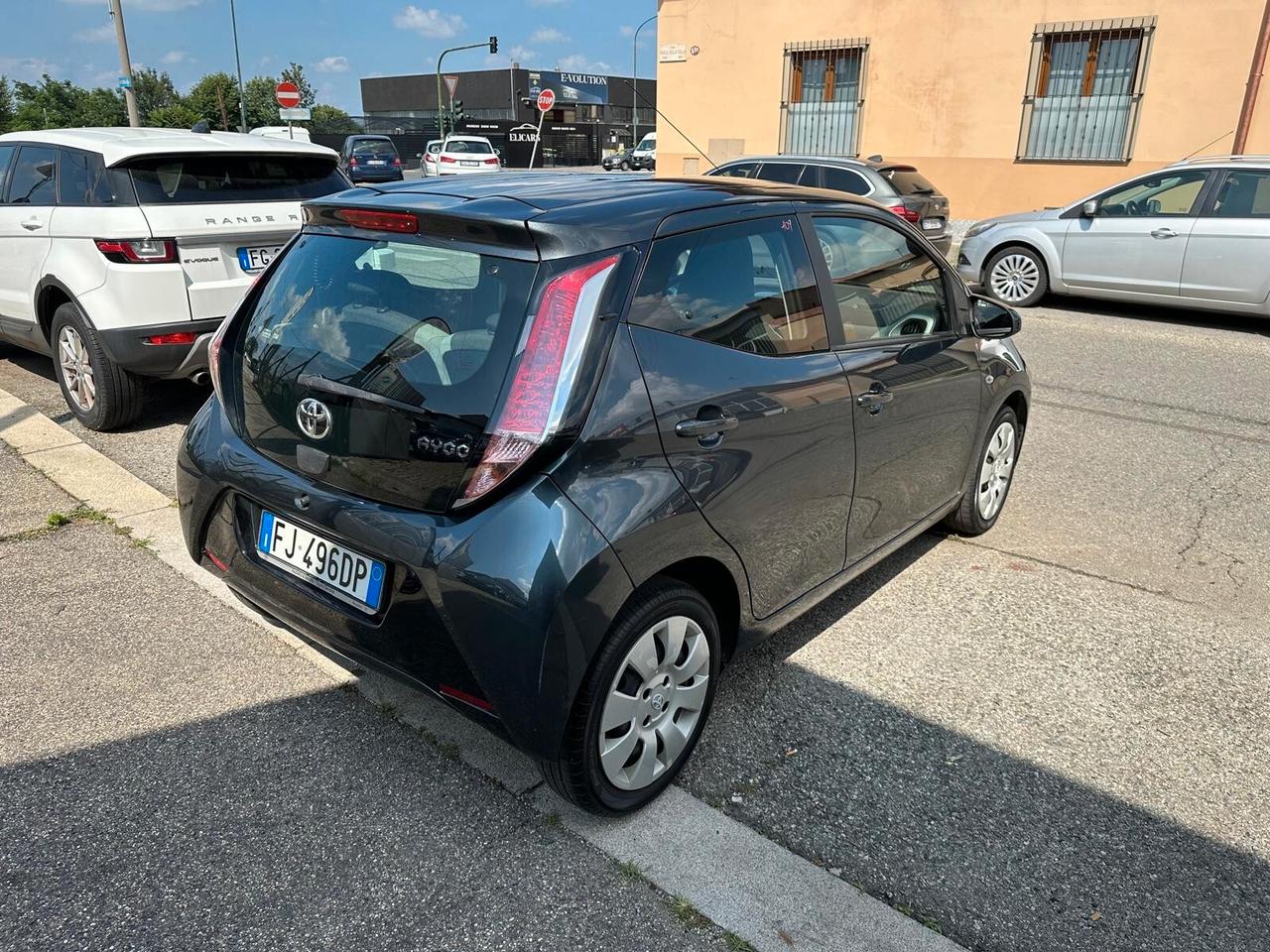 Toyota Aygo 1.0 VVT-i 69 CV 5 porte x-cool