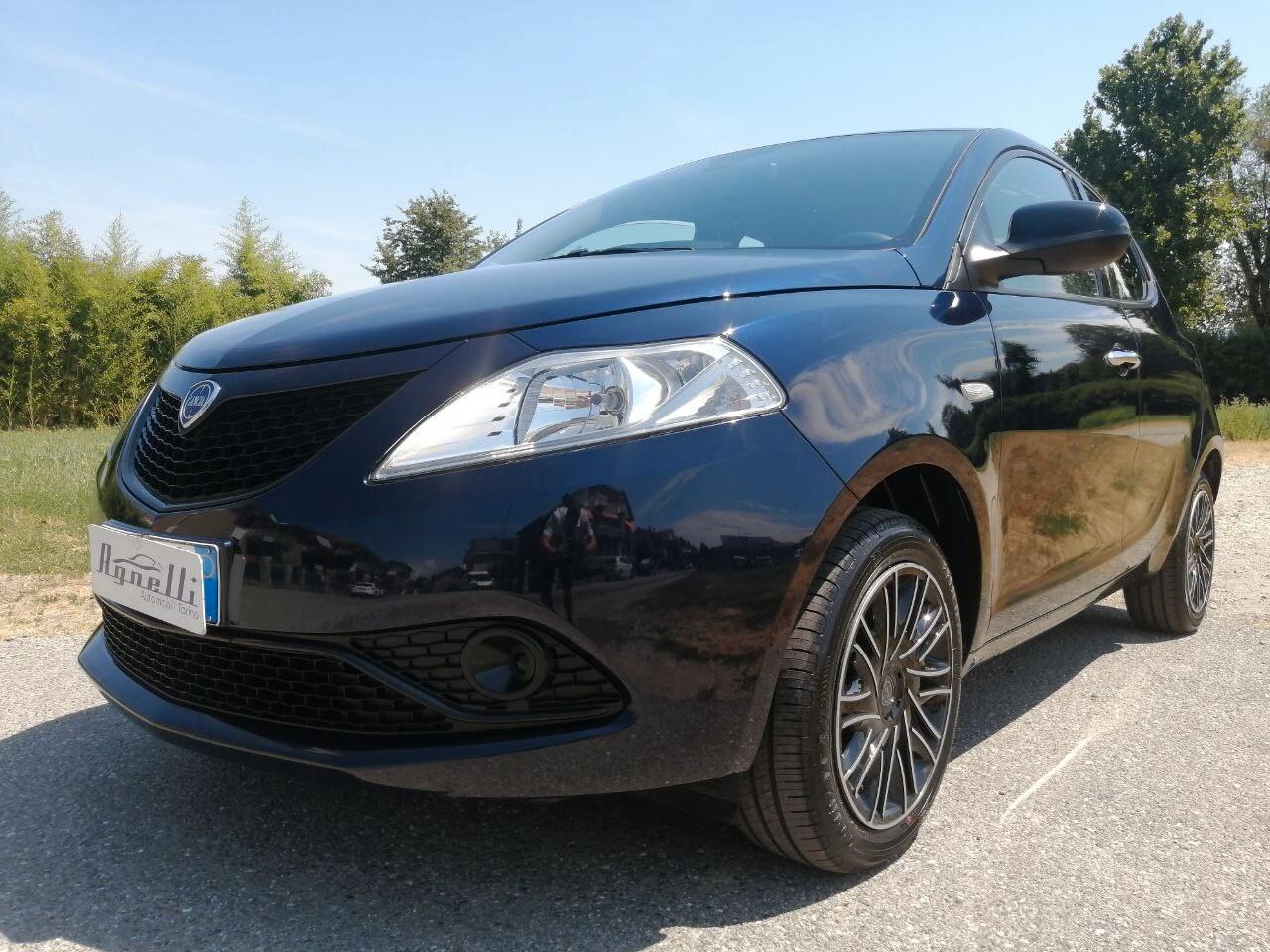 Lancia Ypsilon 1.2 69 CV 5 porte Gold