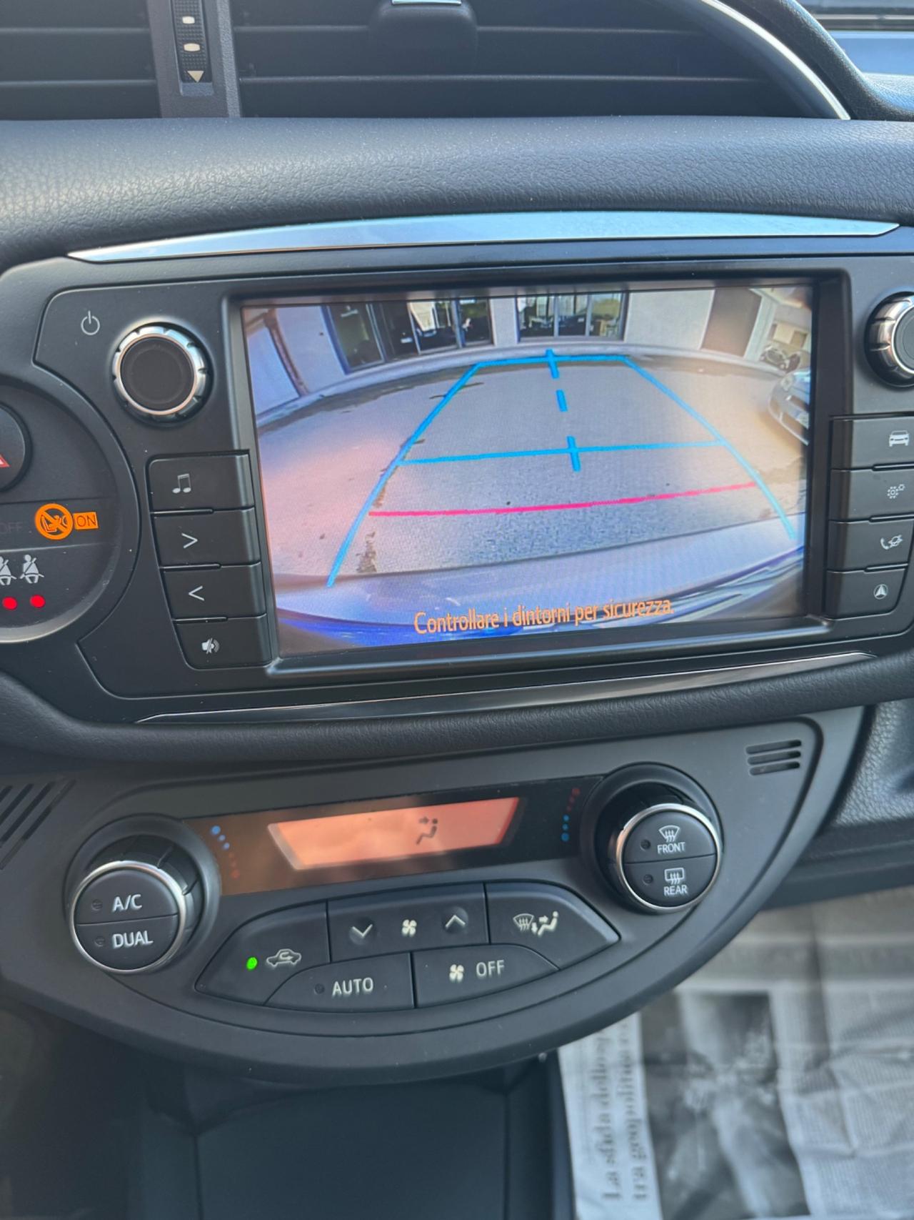 Toyota Yaris 1.4 D-4D 5 porte Lounge