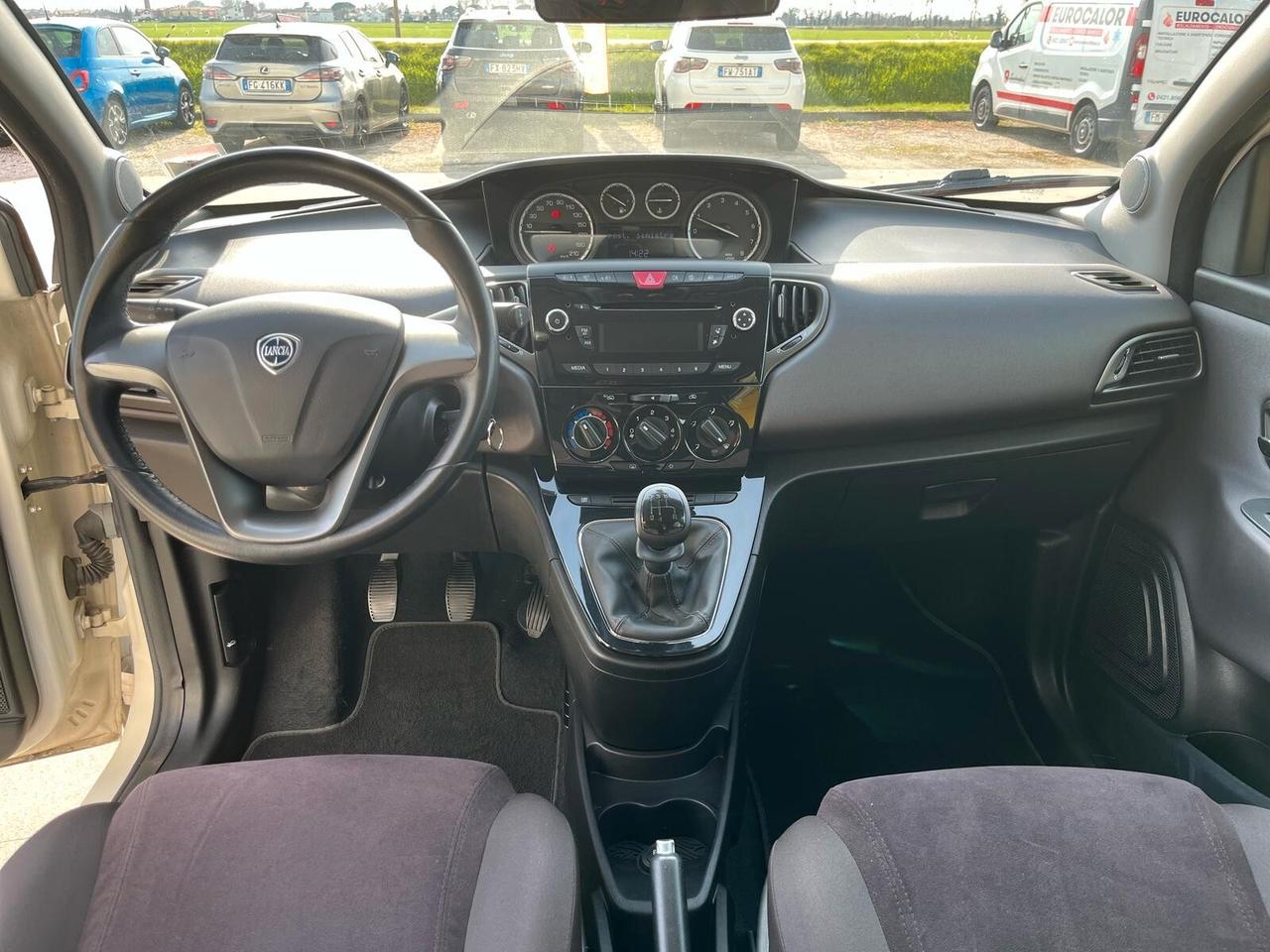 Lancia Ypsilon 1.2 69 CV 5 porte S&S Gold