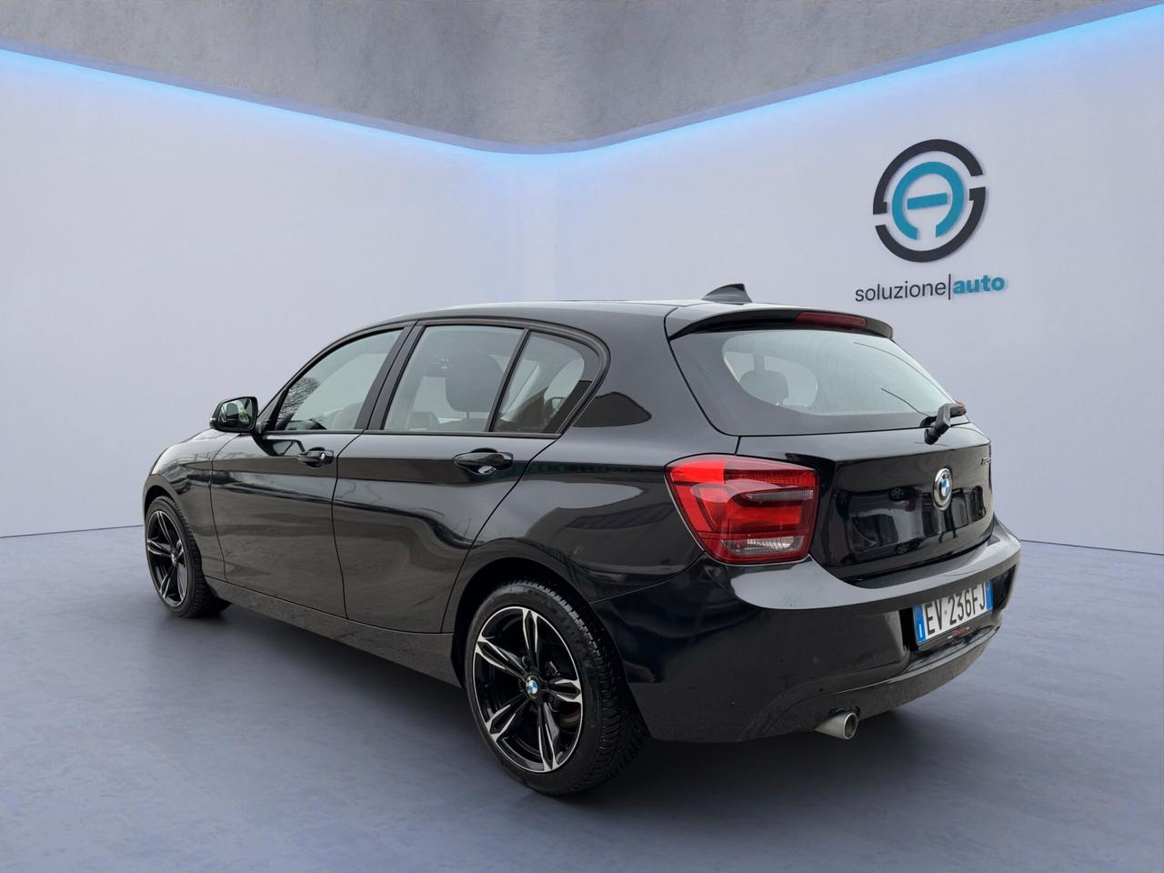Bmw 118 118d 5p. Urban