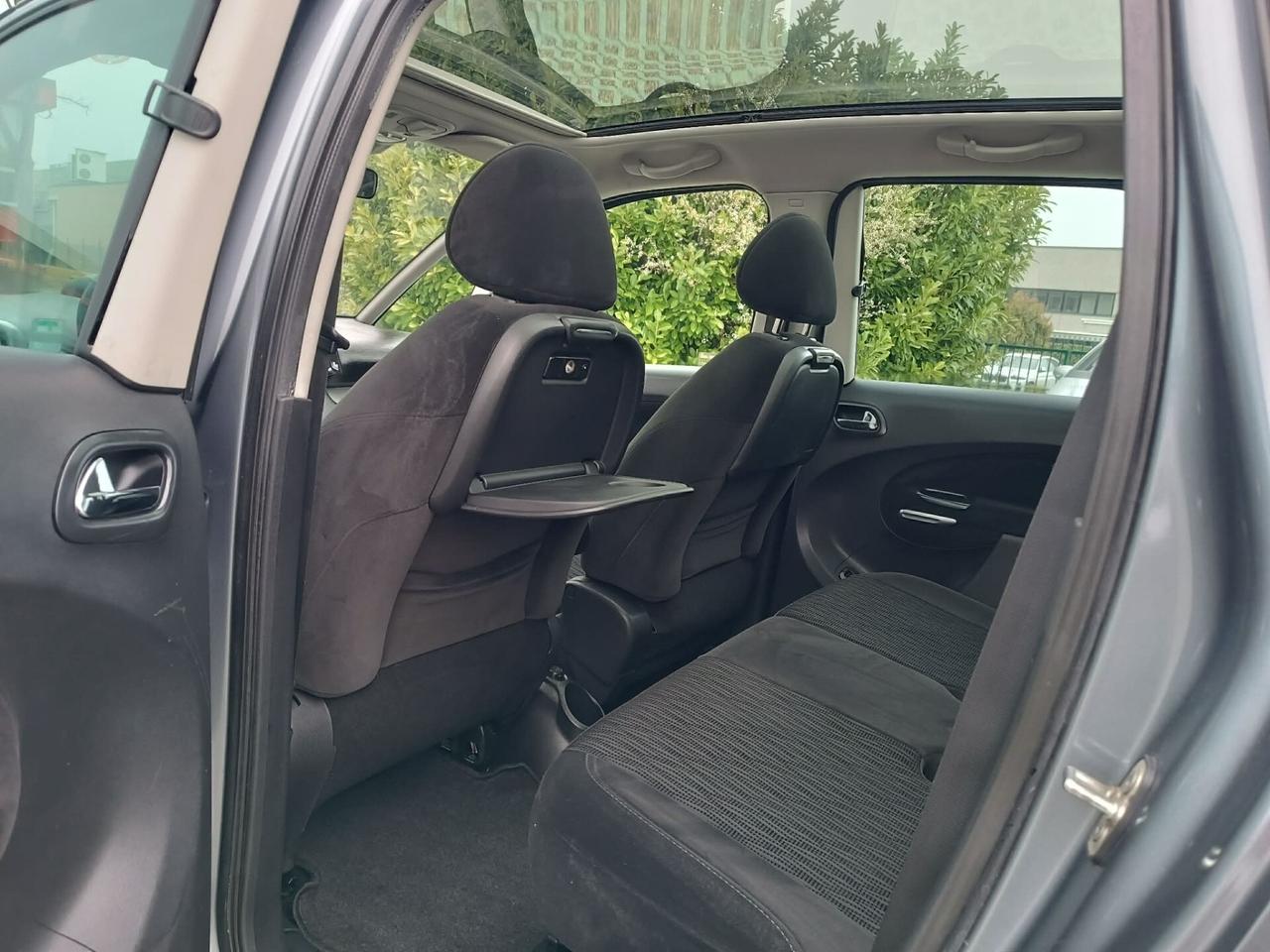 Citroen C3 Picasso 1.4 VTi 95 Exclusive Style neopat