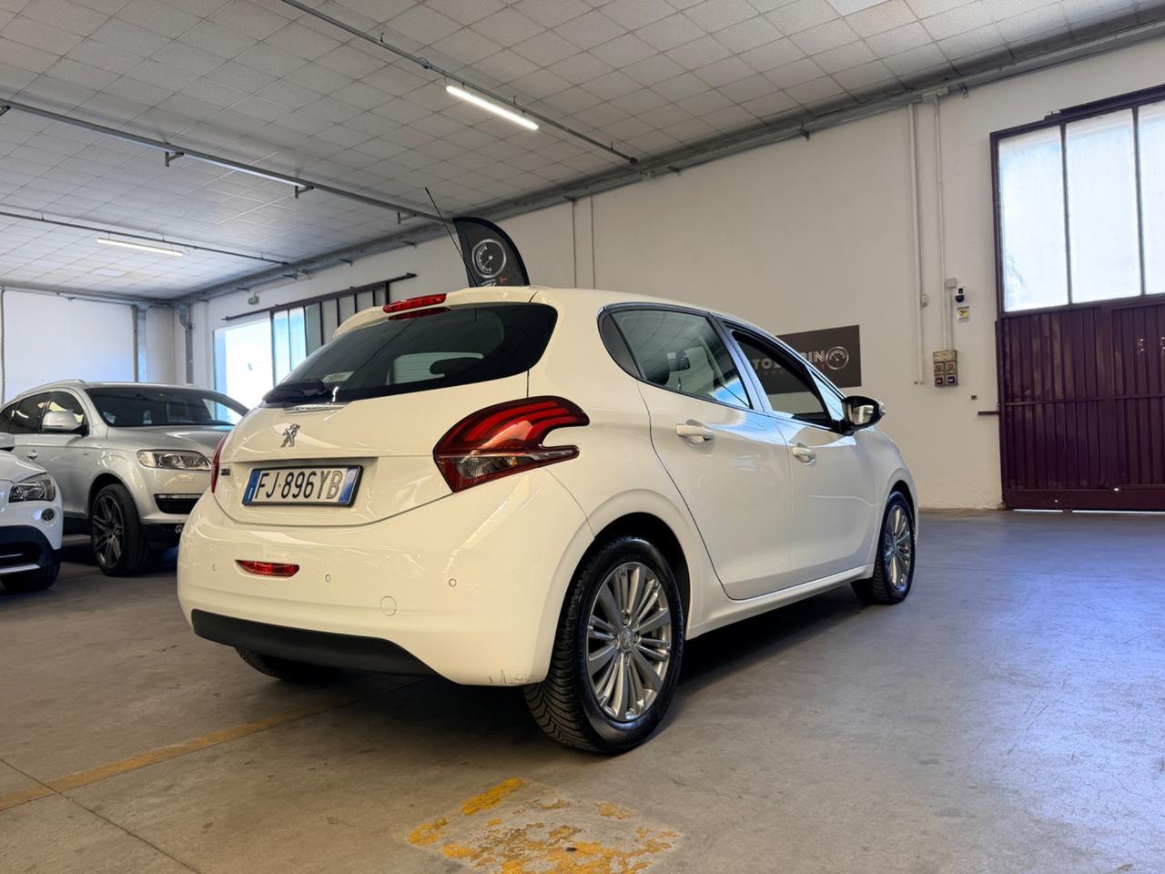Peugeot 208 BlueHDi 75 5 porte Allure