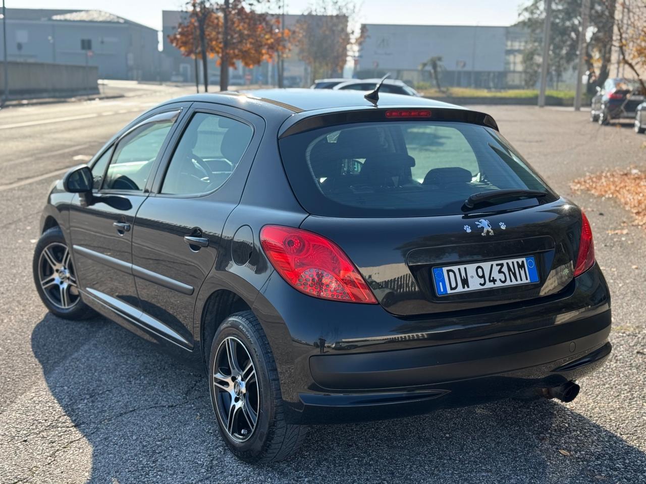 Peugeot 207 1.4 VTi 95CV 5p. XS