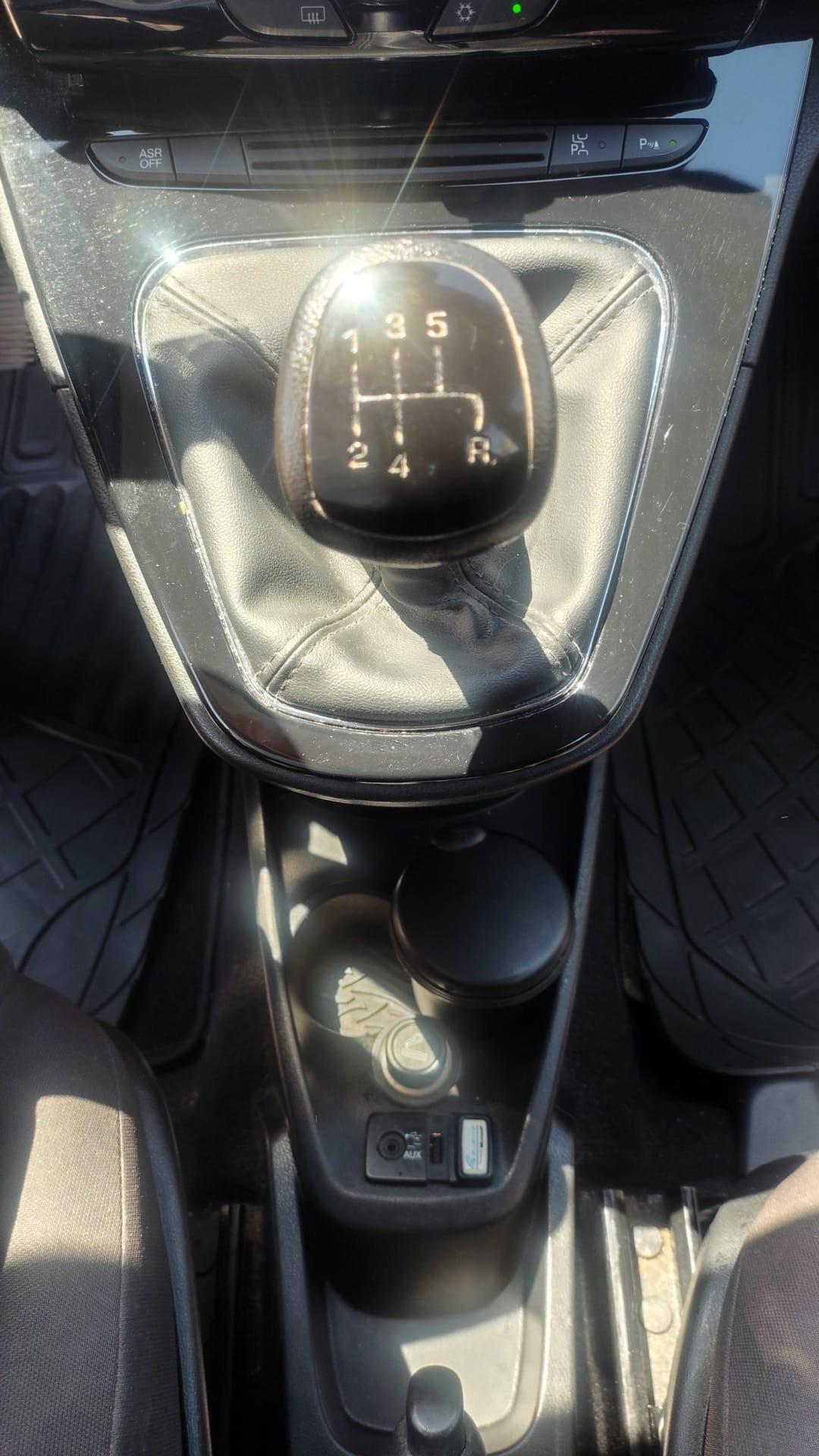 Lancia Ypsilon 1.2 69 CV 5 porte GPL Ecochic Silver