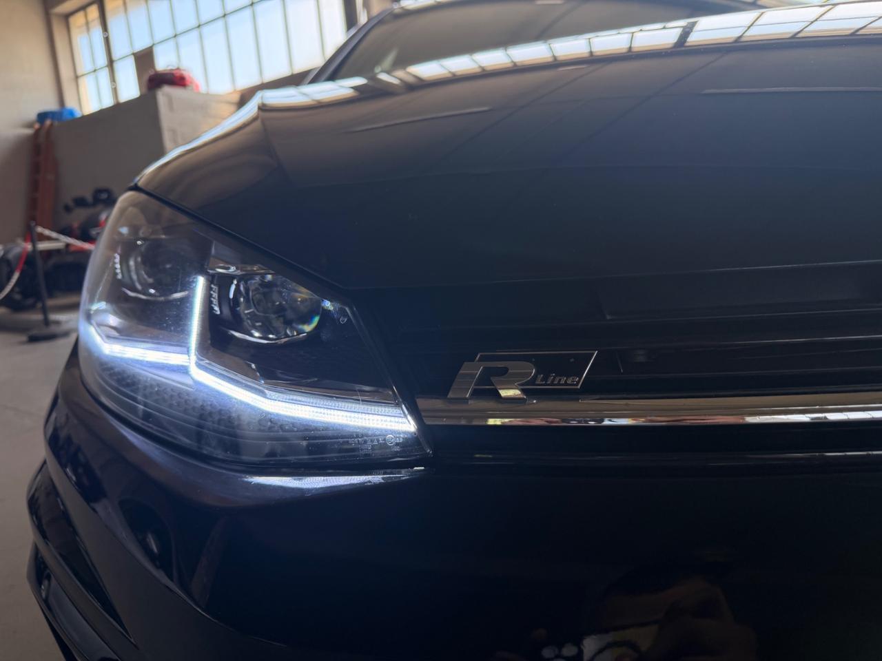 Volkswagen Golf 2.0 TDI 5p. R-Line