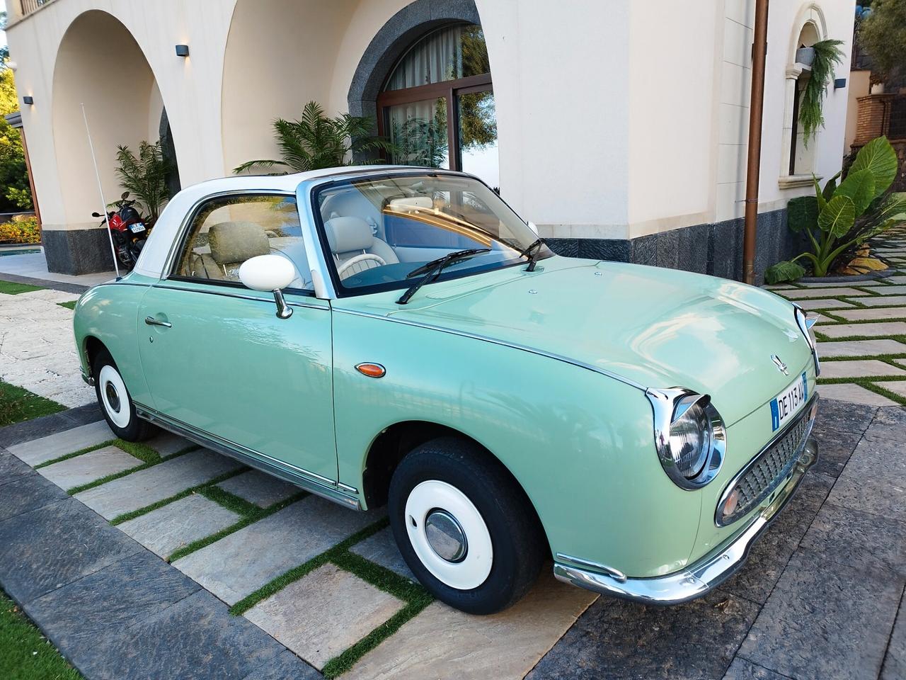 Nissan Figaro