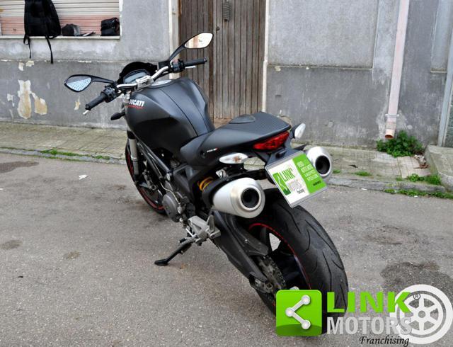 DUCATI Monster 696 696+