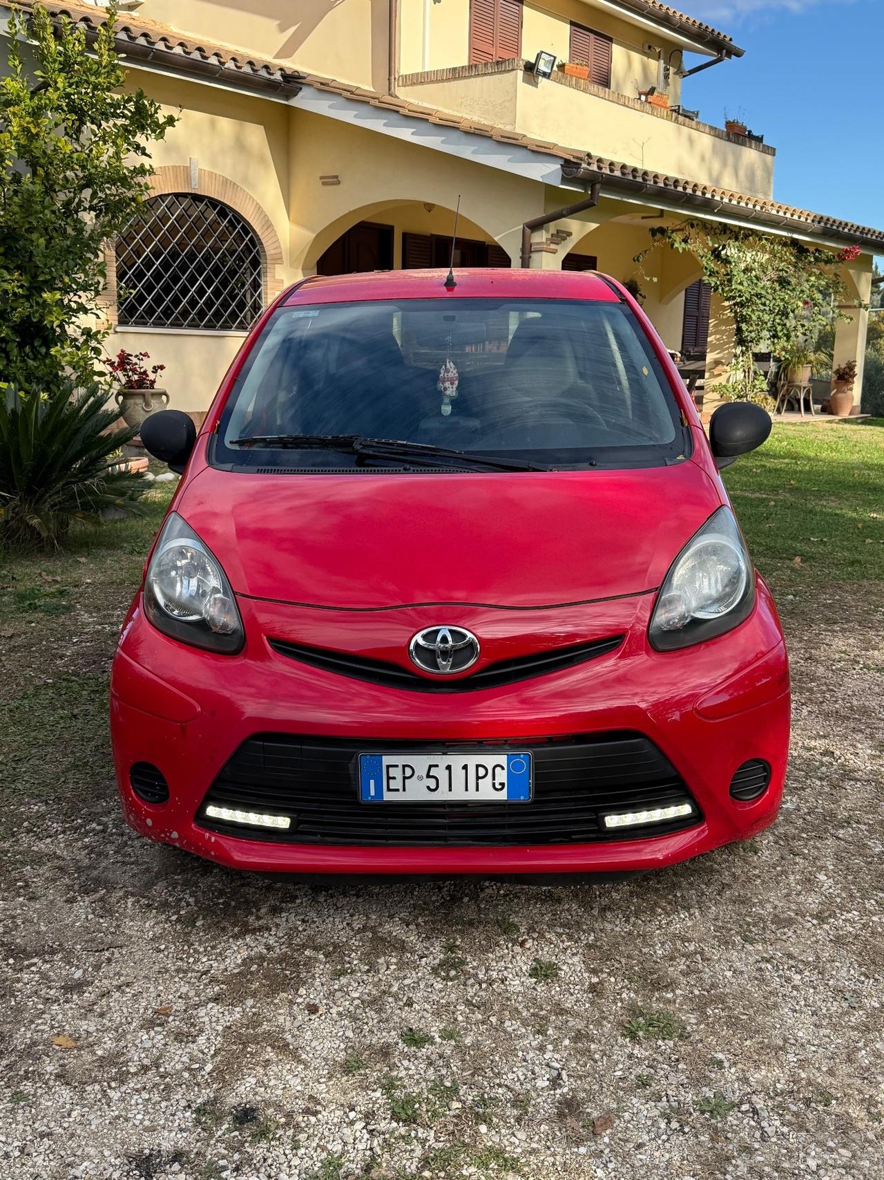 Toyota Aygo 1.0 12V VVT-i 5 porte Orange Connect MMT