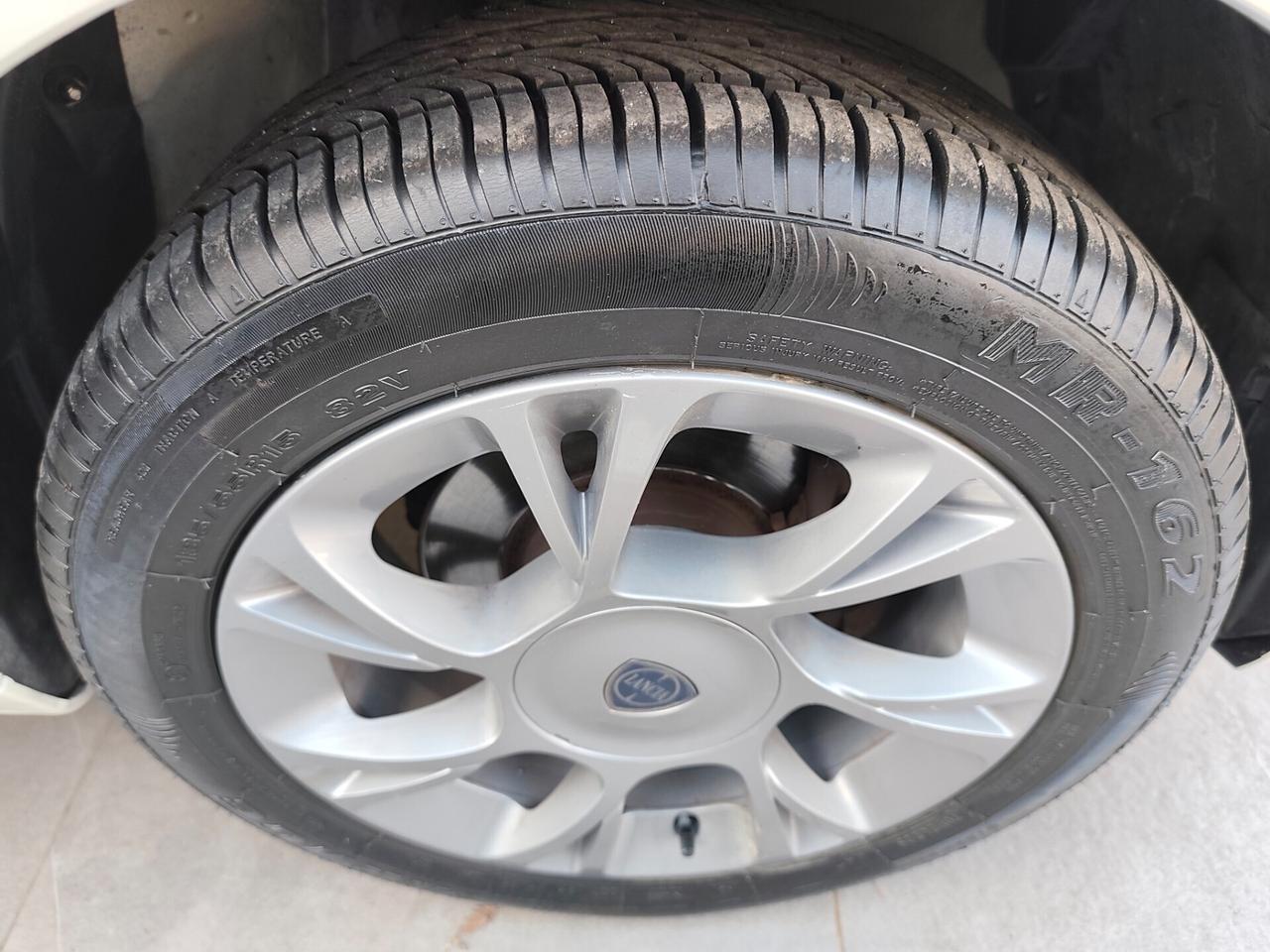 Lancia Ypsilon 1.2 BENZINA KM 68000 Platinum