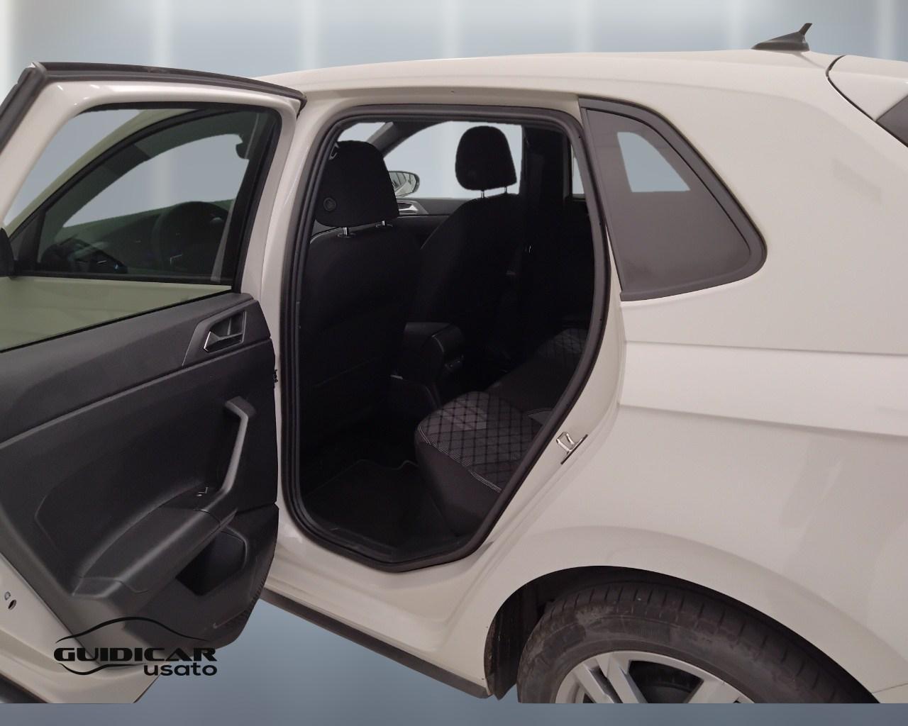 VOLKSWAGEN Polo VI 2022 - Polo 1.0 tsi R-Line 95cv