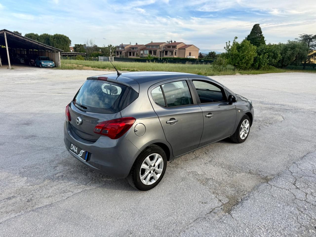 Opel Corsa Bi-fuel 1.4 GPL EURO6B Neopatentati