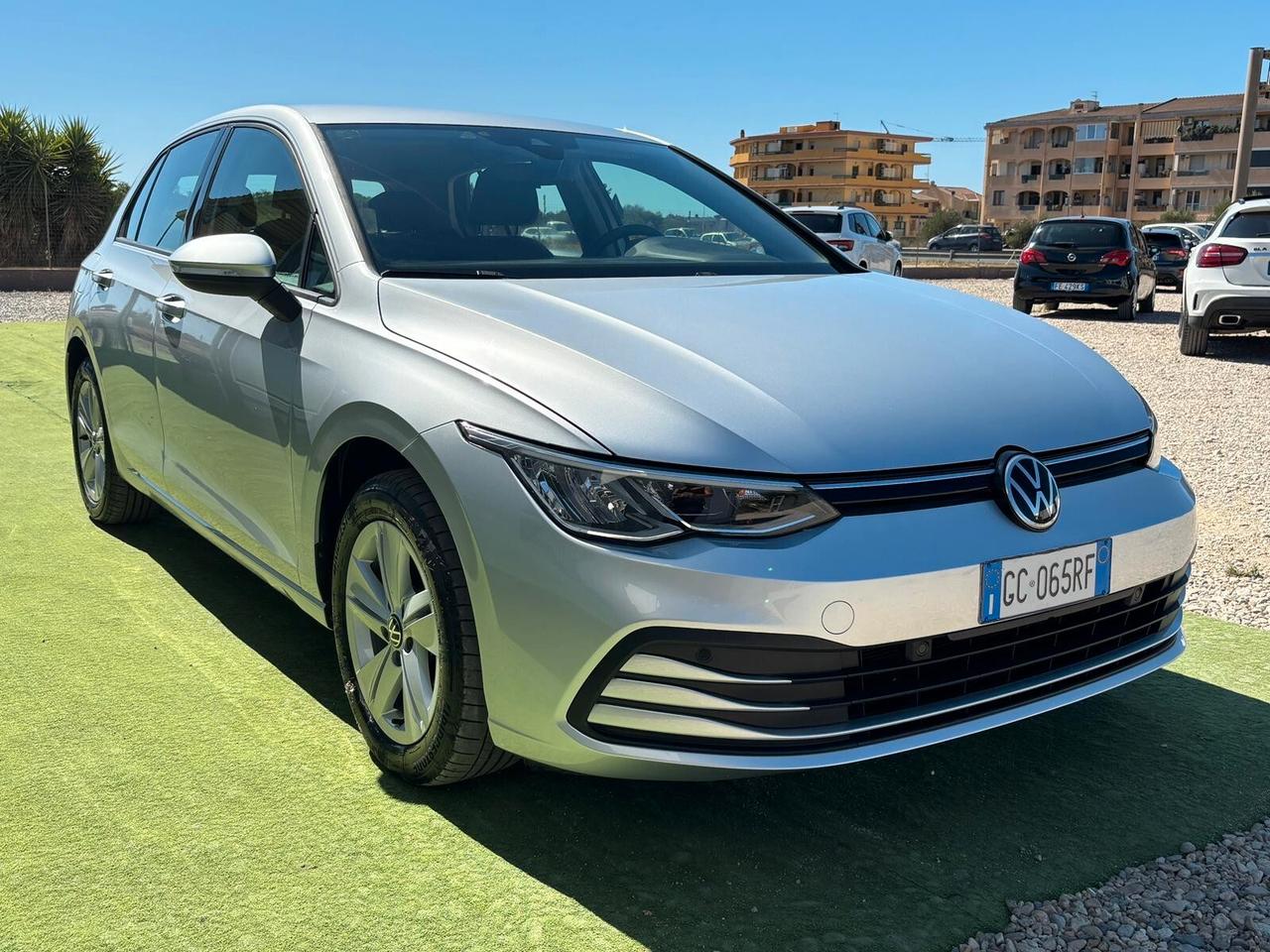Volkswagen Golf 8 A SERIE 1.5 eTSI 150 CV CAMBIO AUTOMATICO