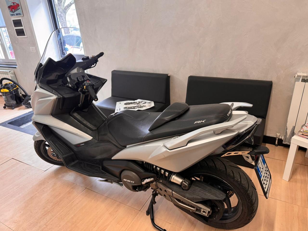 Kymco AK 550