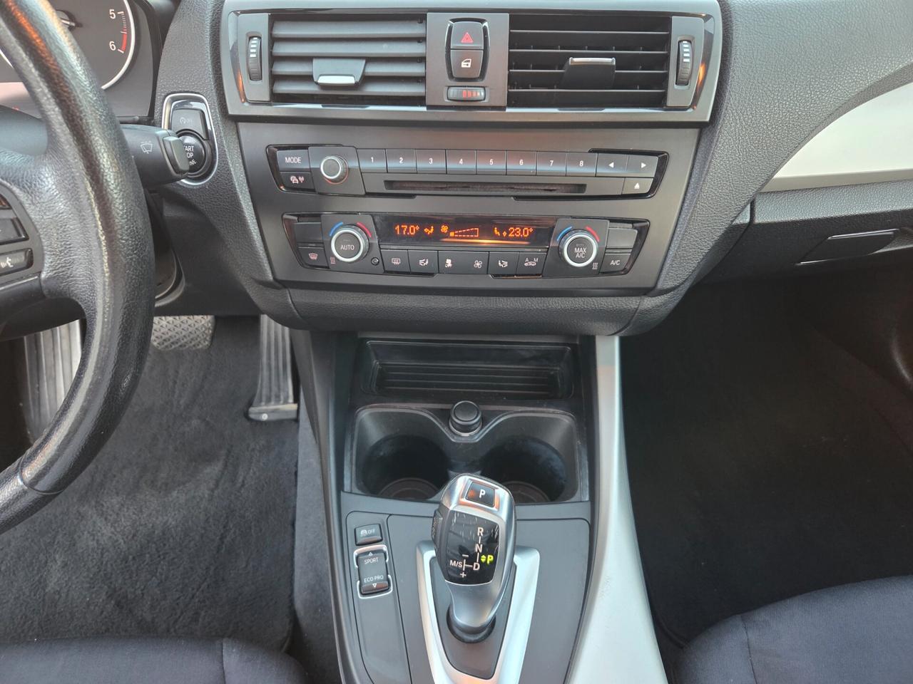 Bmw 118 118d 5p. Urban