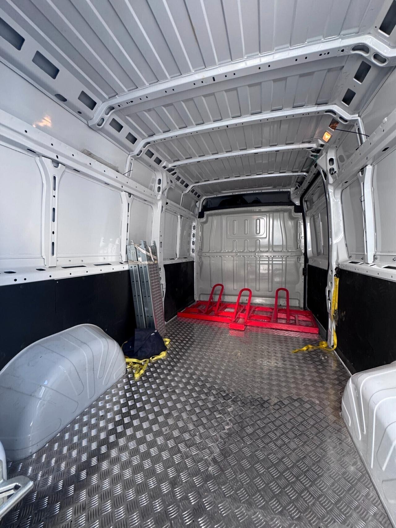 Peugeot Boxer 330 2.2 BlueHDi 140 S&S PC-TN Furgone L3 H2 PARI AL NUOVO