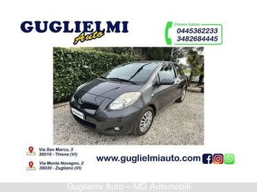 Toyota Yaris Yaris 3p 1.3 dual S m-mt